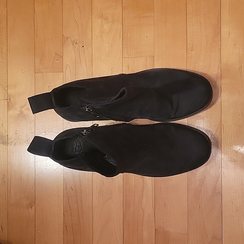 Ugg Pixley Black Leather Heeled Bootie Sz 8.5